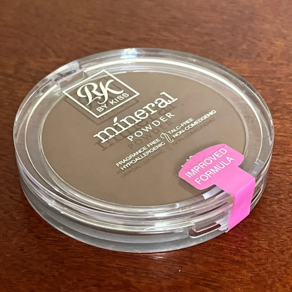 Ruby Kiss pure mineral powder foundation Cognac